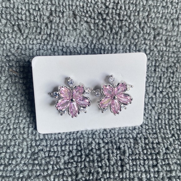 Jewelry - Pink & Clear Crystal Button Flower Post Earrings